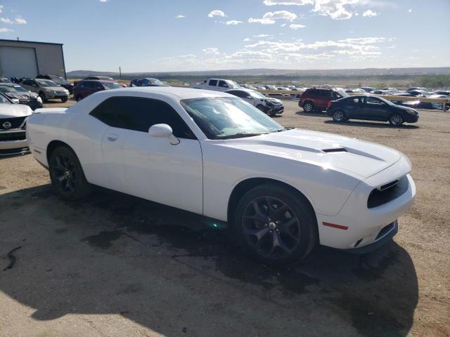 2C3CDZAG4JH246293 - 2018 DODGE CHALLENGER SXT WHITE photo 4