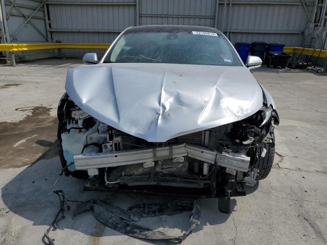 3LN6L2GK1DR829049 - 2013 LINCOLN MKZ SILVER photo 5