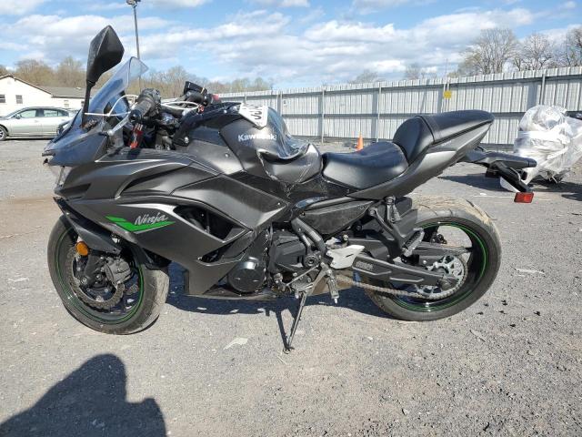 ML5EXER1XRDAB3301 - 2024 KAWASAKI EX650 R SILVER photo 3