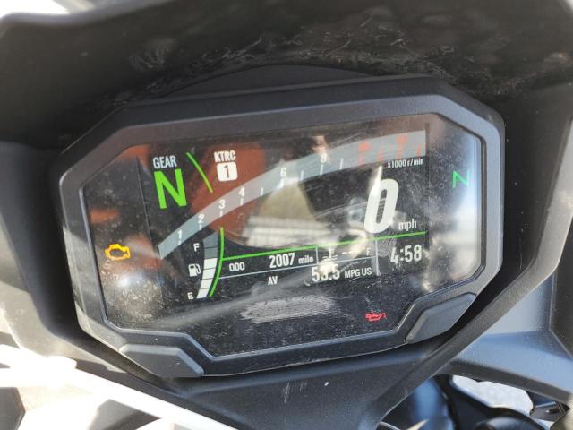 ML5EXER1XRDAB3301 - 2024 KAWASAKI EX650 R SILVER photo 7