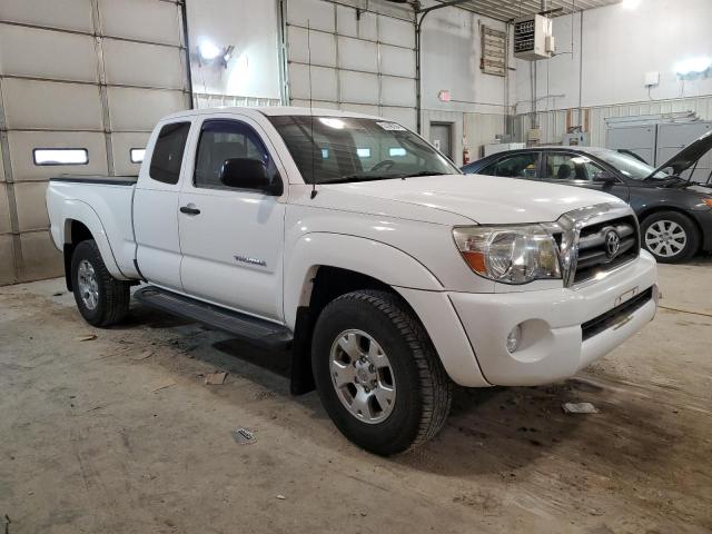 5TETU62N76Z263270 - 2006 TOYOTA TACOMA PRERUNNER ACCESS CAB WHITE photo 4