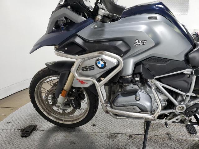 WB10A1106FZ188462 - 2015 BMW R1200 GS TWO TONE photo 9
