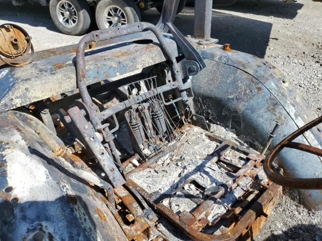 X060115 - 2006 MAHINDRA AND MAHINDRA TRACTOR 烧焦的 照片 6