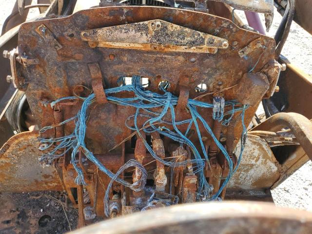 X060115 - 2006 MAHINDRA AND MAHINDRA TRACTOR 烧焦的 照片 8