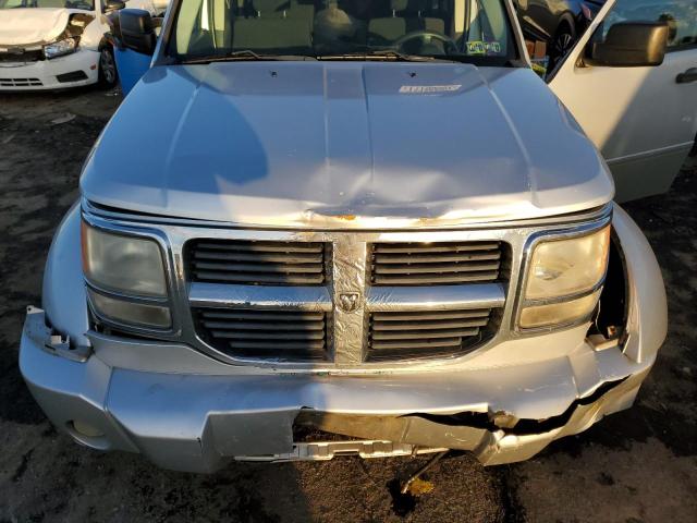 1D8GU28K88W129652 - 2008 DODGE NITRO SXT SILVER photo 11