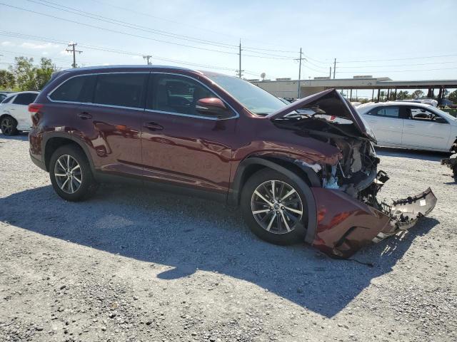 5TDKZRFH2KS306472 - 2019 TOYOTA HIGHLANDER SE برغندي صورة 4