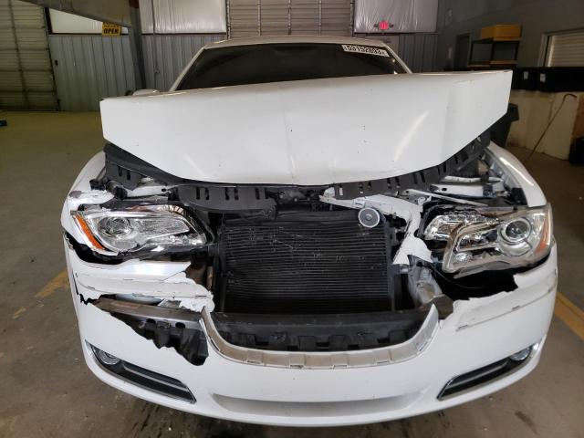 2C3CCARG1EH323202 - 2014 CHRYSLER 300 WHITE photo 5