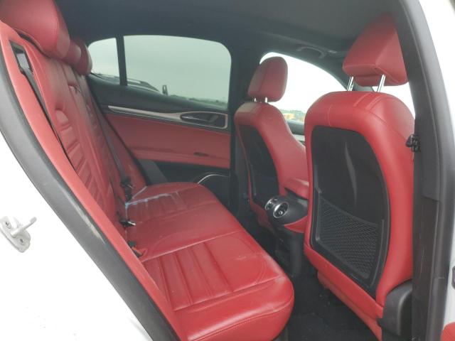 ZASFAKNN4J7B96029 - 2018 ALFA ROMEO STELVIO TI SPORT WHITE photo 10