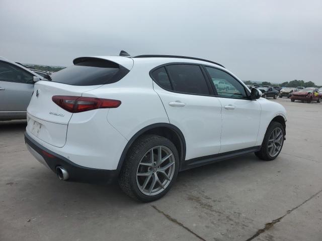 ZASFAKNN4J7B96029 - 2018 ALFA ROMEO STELVIO TI SPORT WHITE photo 3