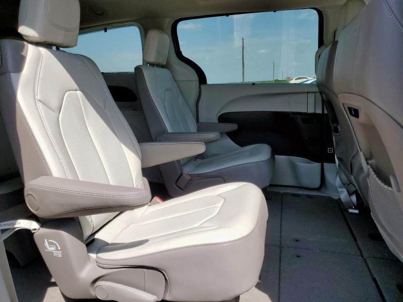 2C4RC1BG6JR109665 - 2018 CHRYSLER PACIFICA TOURING L BLUE photo 11