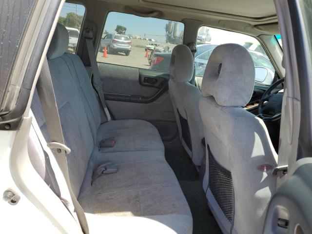 JF1SF65672H740372 - 2002 SUBARU FORESTER S WHITE photo 10