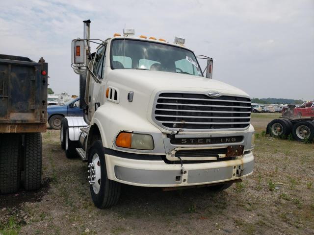 2FWJA3CG64AN03831 - 2004 STERLING TRUCK AT 9500 WHITE photo 1