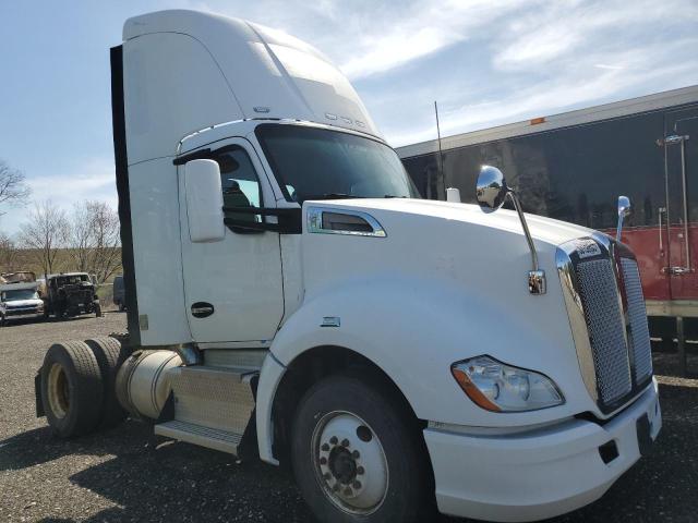 2014 KENWORTH T680 T680, null