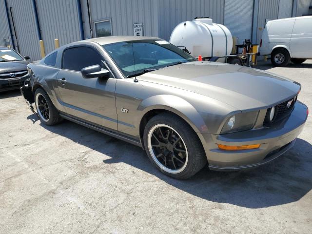 1ZVHT82H155190622 - 2005 FORD MUSTANG GT GRAY photo 4