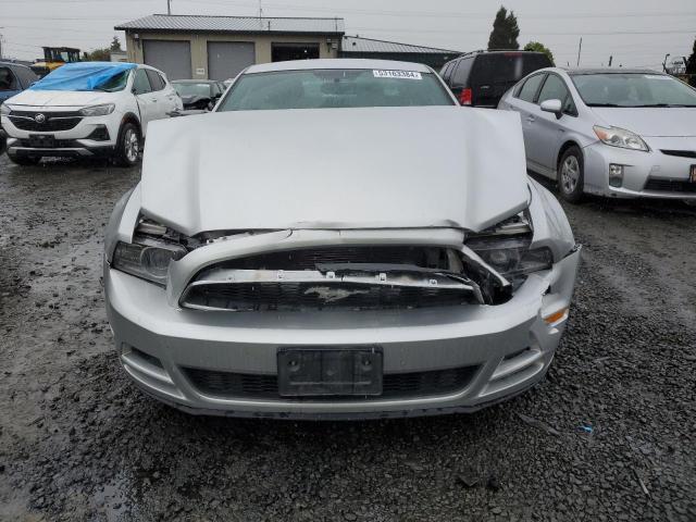 1ZVBP8AM8E5252932 - 2014 FORD MUSTANG SILVER photo 5