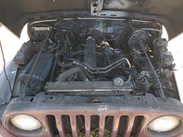 1J4FA59S51P321494 - 2001 JEEP WRANGLER / SAHARA MAROON photo 11