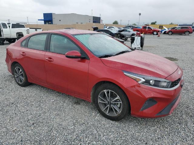 3KPF24ADXPE598158 - 2023 KIA FORTE LX RED photo 4