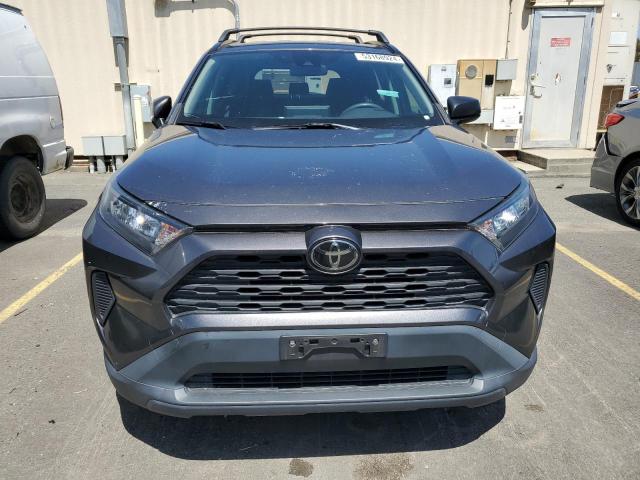 JTMH1RFV9KJ009056 - 2019 TOYOTA RAV4 LE GRAY photo 5