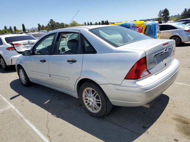 1FAHP3831YW353828 - 2000 FORD FOCUS ZTS SILVER photo 2