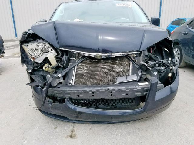 2A4RR5D1XAR150129 - 2010 CHRYSLER TOWN & COU TOURING BLACK photo 10