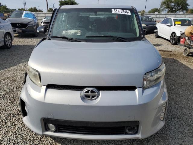 JTLZE4FE8DJ042620 - 2013 TOYOTA SCION XB SILVER photo 5