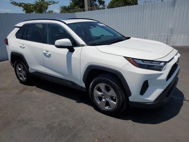 2T3P1RFV2PW373033 - 2023 TOYOTA RAV4 XLE WHITE photo 4