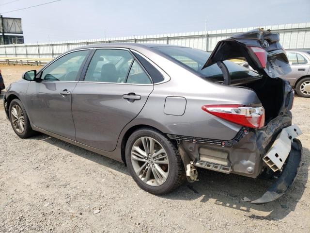 4T1BF1FK4GU169121 - 2016 TOYOTA CAMRY LE GRAY photo 2