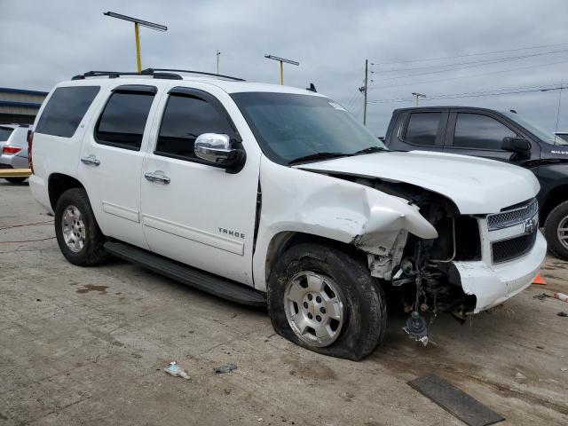 1GNSKBE07BR342638 - 2011 CHEVROLET TAHOE K1500 LT WHITE photo 4