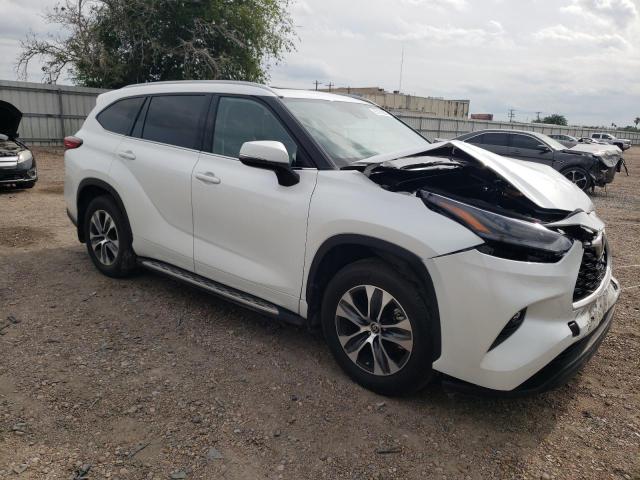 5TDGZRAH0NS122634 - 2022 TOYOTA HIGHLANDER XLE Սպիտակ լուսանկար 4