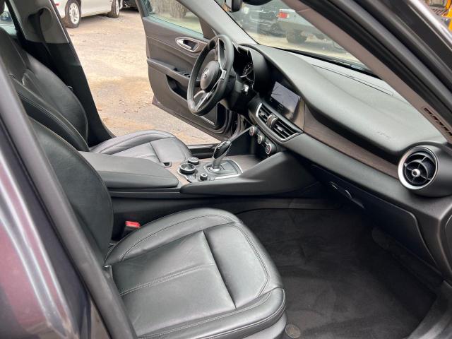 ZARFAEEN9H7544398 - 2017 ALFA ROMEO GIULIA TI Q4 GRAY photo 5