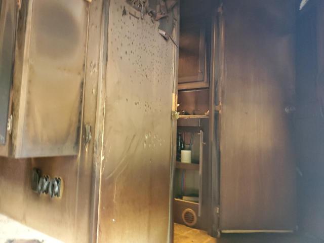 4YDF3532XJ1530867 - 2018 KEYSTONE SPRINTER WHITE photo 5