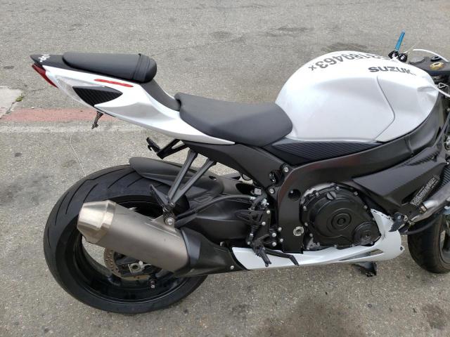 JS1GN7FA6P7100074 - 2023 SUZUKI GSX-R600 WHITE photo 6