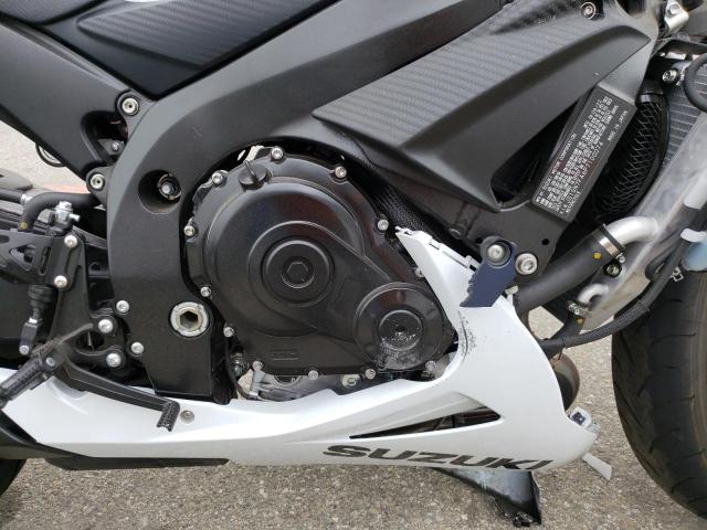 JS1GN7FA6P7100074 - 2023 SUZUKI GSX-R600 WHITE photo 7