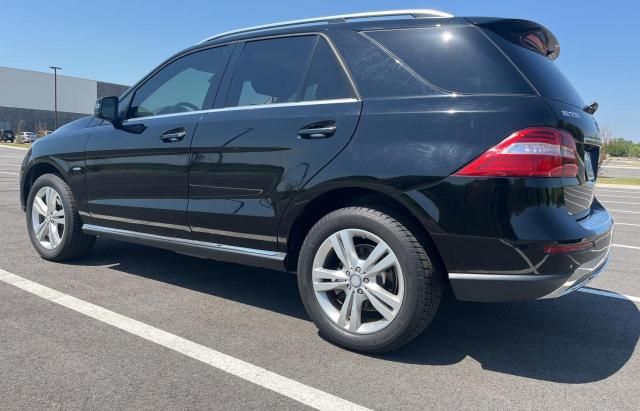 4JGDA5HB1CA026778 - 2012 MERCEDES-BENZ ML 350 4MATIC BLACK photo 3