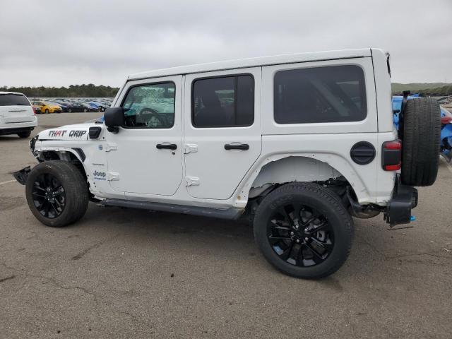 1C4JJXP69NW274709 - 2022 JEEP WRANGLER U SAHARA 4XE WHITE photo 2