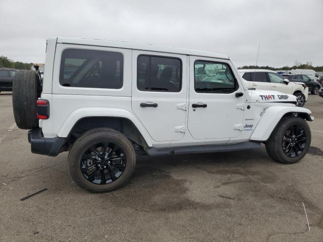 1C4JJXP69NW274709 - 2022 JEEP WRANGLER U SAHARA 4XE WHITE photo 3