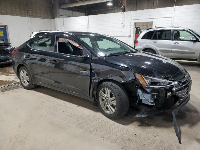 5NPD84LF5KH427861 - 2019 HYUNDAI ELANTRA SEL BLACK photo 4