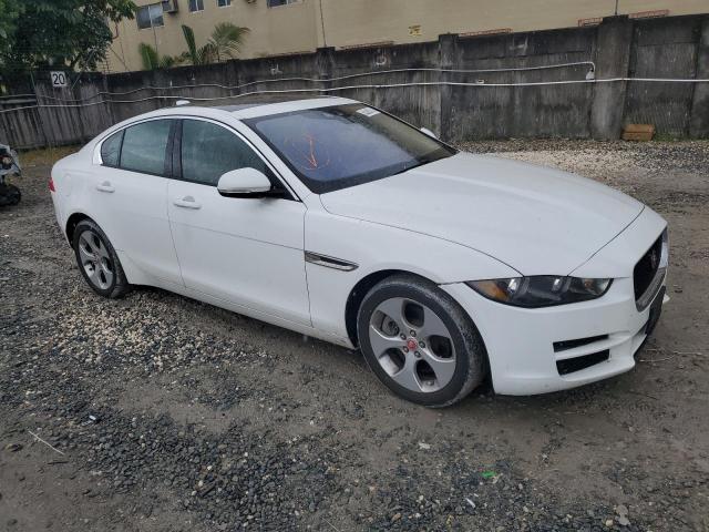 SAJAR4BG9HA951753 - 2017 JAGUAR XE WHITE photo 4