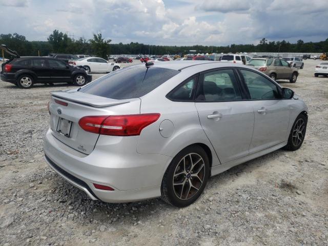 1FADP3F2XGL279916 - 2016 FORD FOCUS SE SILVER photo 4