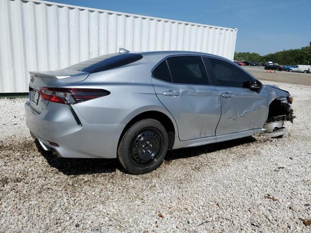 4T1G11AK4PU807833 - 2023 TOYOTA CAMRY SE NIGHT SHADE SILVER photo 3