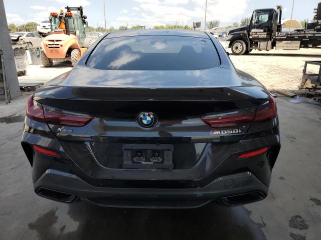 WBABC4C09NCH90035 - 2022 BMW M850XI BLACK photo 6