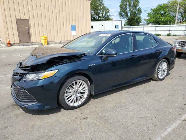 4T1B21HK5JU510736 - 2018 TOYOTA CAMRY HYBRID BLUE photo 1