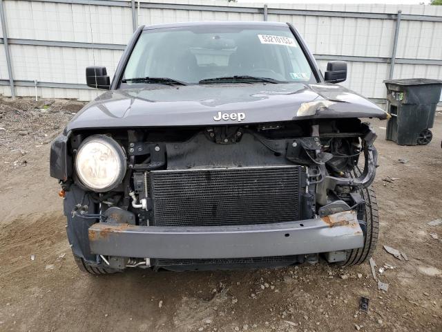 1C4NJRFB0FD151938 - 2015 JEEP PATRIOT LATITUDE GRAY photo 5