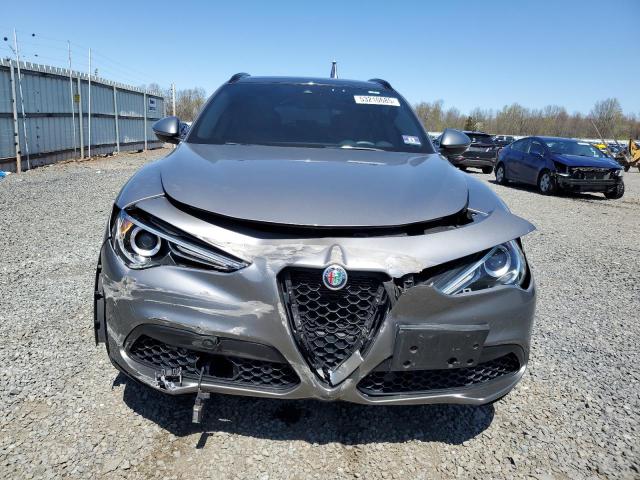 ZASPAKBN5K7C52232 - 2019 ALFA ROMEO STELVIO TI GRAY photo 5