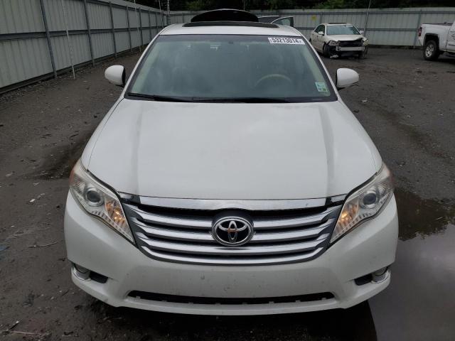 4T1BK3DB6BU393641 - 2011 TOYOTA AVALON BASE 白色 照片 5