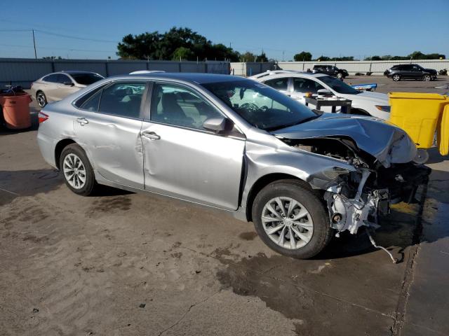 4T1BF1FK1FU024794 - 2015 TOYOTA CAMRY LE SILVER photo 4