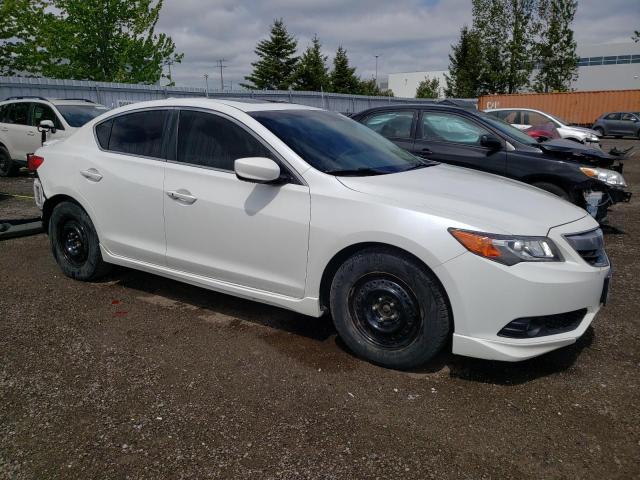 19VDE1F72DE404436 - 2013 ACURA ILX 20 TECH WHITE photo 4