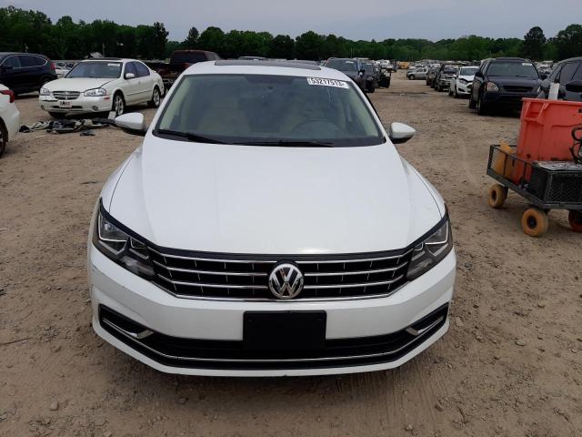 1VWLA7A35KC012882 - 2019 VOLKSWAGEN PASSAT WOLFSBURG WHITE photo 5