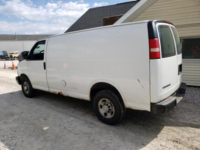 1GCGG25C081231429 - 2008 CHEVROLET EXPRESS G2 WHITE photo 2