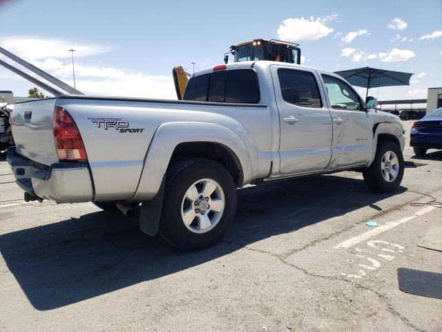 5TEKU72N18Z571104 - 2008 TOYOTA TACOMA DOUBLE CAB PRERUNNER LONG BED SILVER photo 3